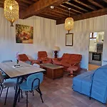 Chateau De & Bed & Breakfast Crespy-le-Neuf