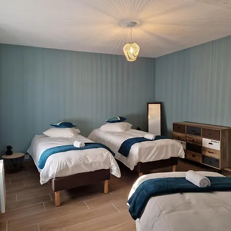 Chateau De & Bed & Breakfast Crespy-le-Neuf