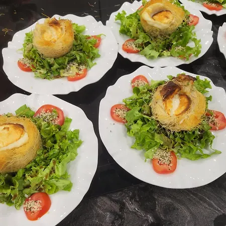 Chateau De & Nocleg ze śniadaniem 4*