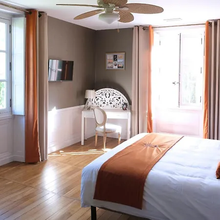 Chateau De & Crespy-le-Neuf