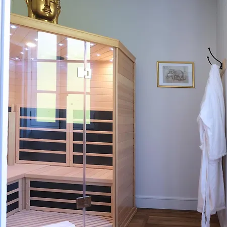 Chateau De & Nocleg ze śniadaniem