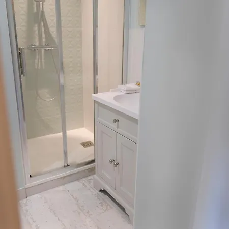 Chateau De & Crespy-le-Neuf