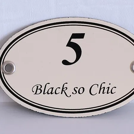 Chateau De & Crespy-le-Neuf