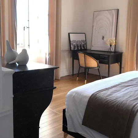Chateau De & 4* Crespy-le-Neuf