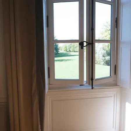 Chateau De & 4* Crespy-le-Neuf