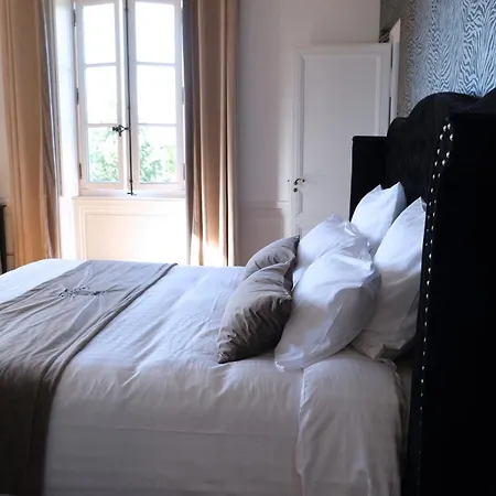 Chateau De & 4*
