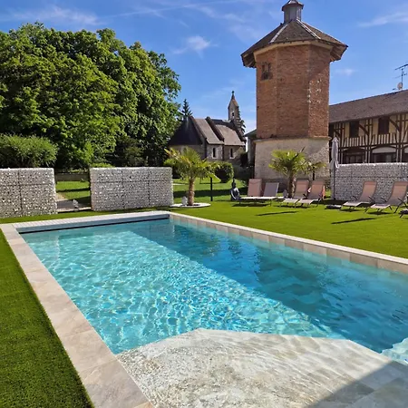Chateau De & 4*