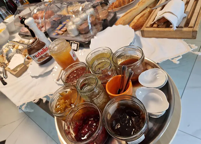 Bed & Breakfast Chateau De & 4*