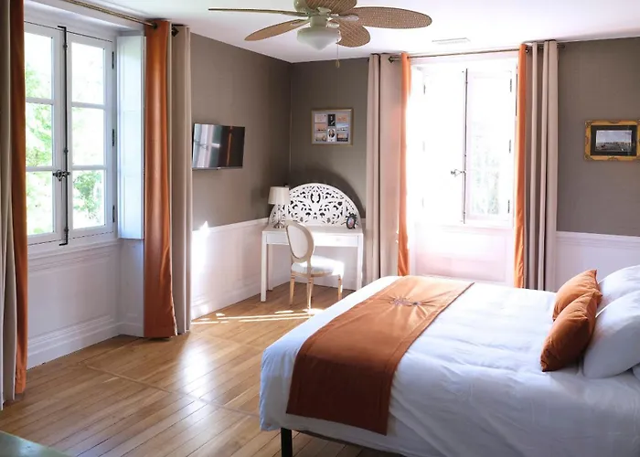 Chateau De & Crespy-le-Neuf