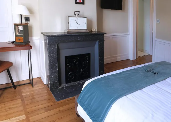 Bed & Breakfast Chateau De & 4*