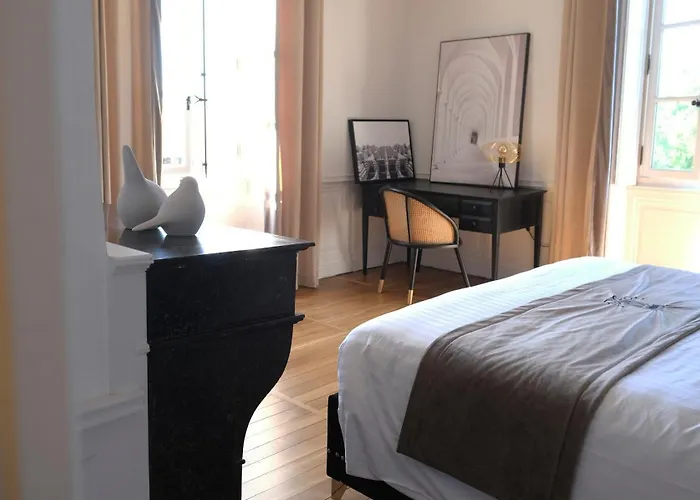 Chateau De & 4* Crespy-le-Neuf